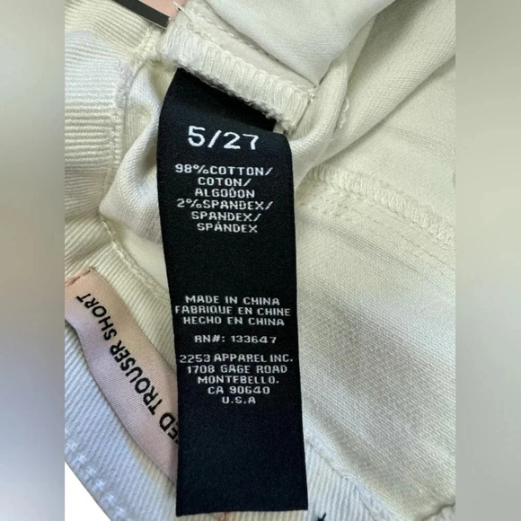 BCBGeneration NWT Shorts Pleated Trouser  High Rise White Size 5/27 - Picture 8 of 8